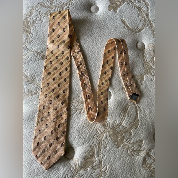 2/$25💙Men's 100% Silk Tie - Picture 2 of 6